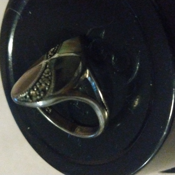 Beautiful Sterling Silver .925 Ring Size 5 - Picture 4 of 7